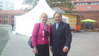 Caro Cremer mit dem MdL und früheren Staatsminister Lutz Lienenkämper